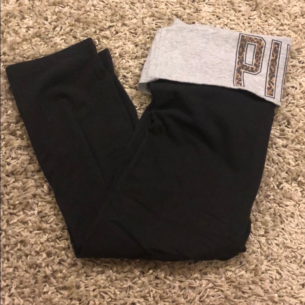 PINK YOGA by Victoria’s Secret - cropped leggings